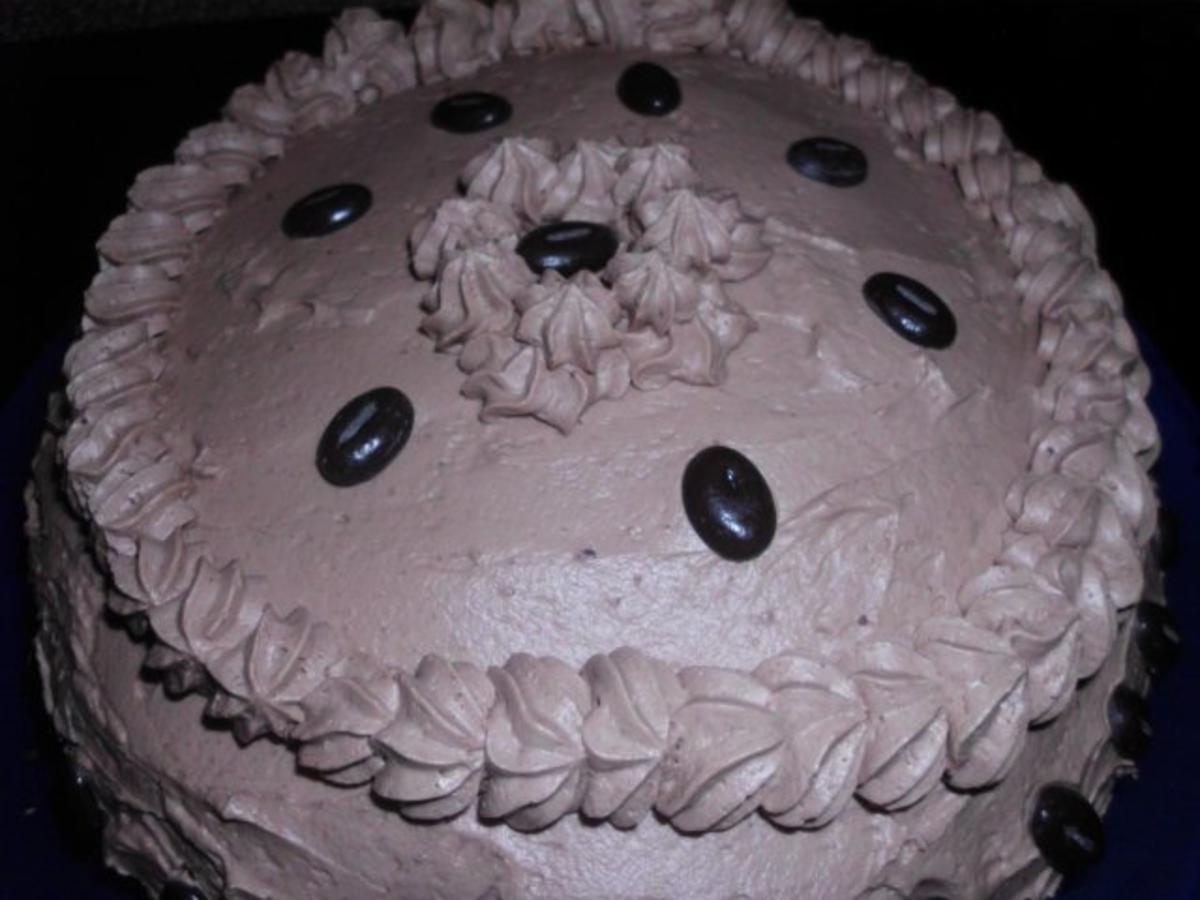 Schokobuttercremetorte mit Für den Biskuitteig: und Eier - Rezept mit ...