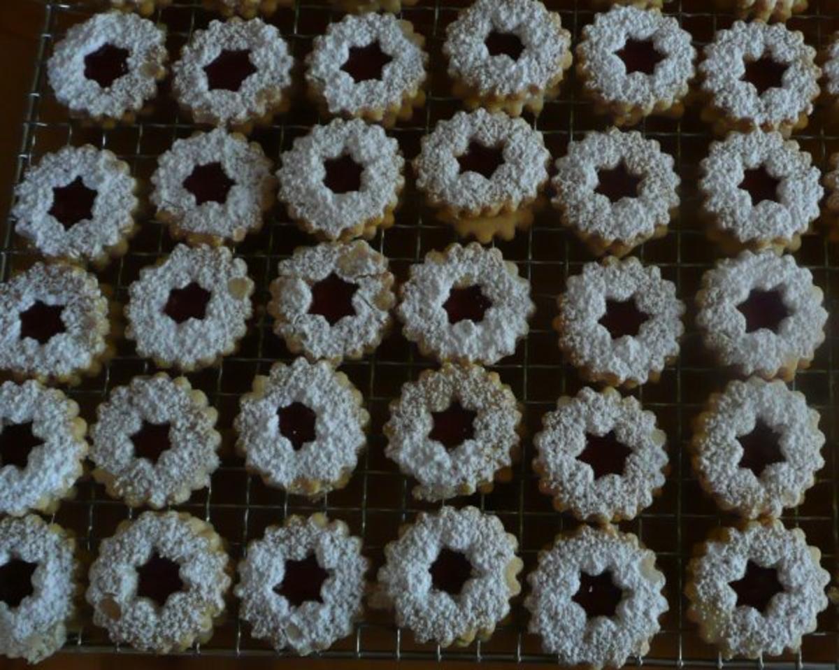 Weihnachtsgebäck. Linzer Gebäck 45 Stk. - Rezept - Bild Nr. 3