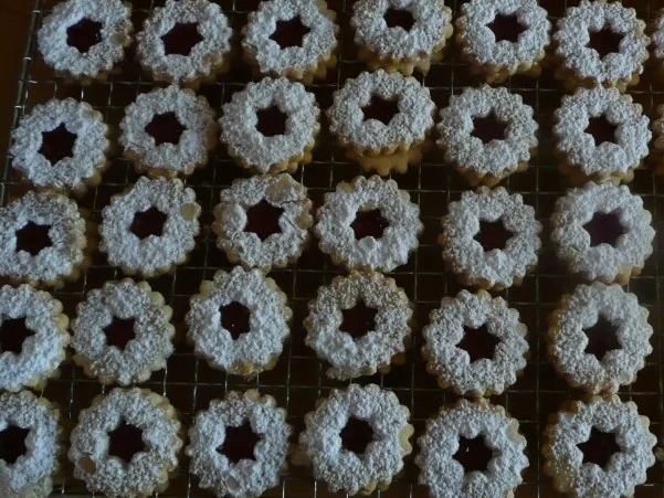 Weihnachtsgebäck. Linzer Gebäck 45 Stk. - Rezept - Bild Nr. 3