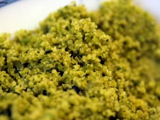 Pistazienmousse auf Spekulatius mit würziger Clementinensauce - Rezept - Bild Nr. 5