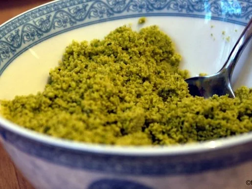 Pistazienmousse auf Spekulatius mit würziger Clementinensauce - Rezept - Bild Nr. 4