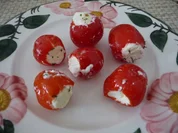 Vorbereitung : Cocktailtomaten gefüllt mit Frischkäse - Rezept