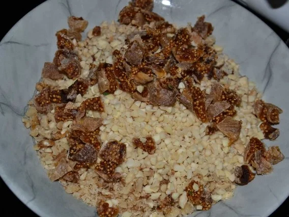 Italienisches  Früchtebrot  - Traditionelles aus Latium "Pan giallo" -  Weihnachtsbäckerei - Rezept - Bild Nr. 6