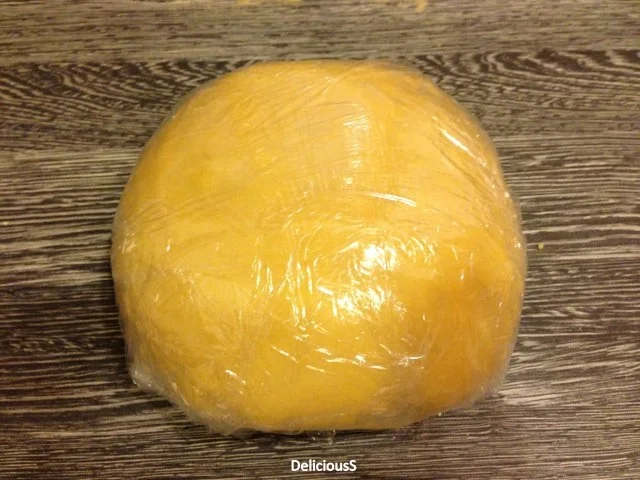 Rezept: Ausstecher | Gutsle | Weihnachtsplätzchen | Plätzchen | Butterplätzchen Bild Nr. 3 Ausstecher | Gutsle | Weihnachtsplätzchen | Plätzchen | Butterplätzchen - Rezept - Bild Nr. 3