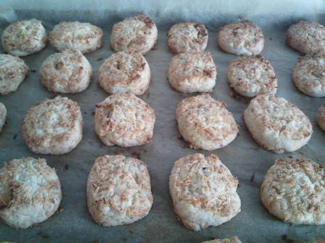 Rezept: Buttertaler mit Kokos oder Kakaofüllung Bild Nr. 9 Buttertaler mit Kokos oder Kakaofüllung - Rezept - Bild Nr. 9