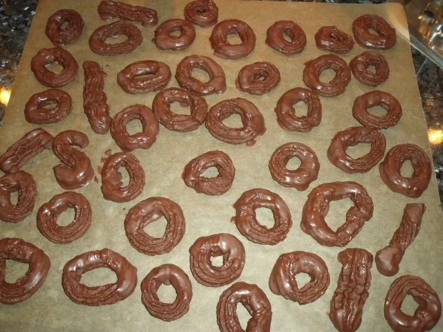 Weihnachtsplätzchen: Schoko-Nuss-Spritzgebäck - Rezept