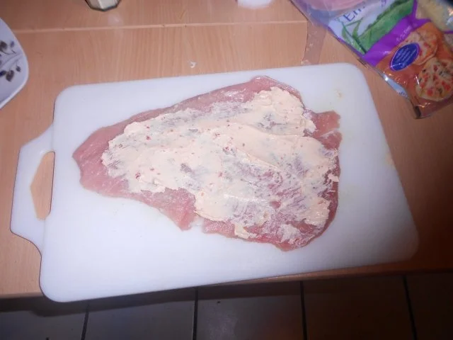 Pikante Schweineroulade überbacken mit Käsesauce - Rezept - Bild Nr. 4