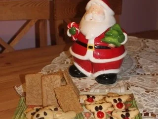 Rezept: Omas Mandelplätzchen Bild Nr. 2 Omas Mandelplätzchen - Rezept - Bild Nr. 2