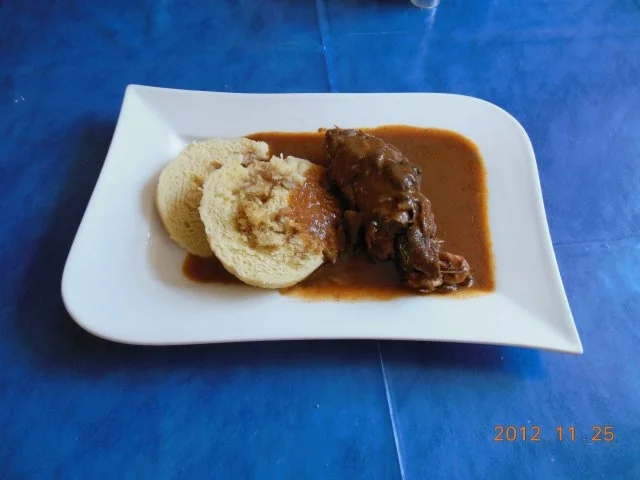 Rezept: Kochen: Rinderroulade mit Böhmischen Semmelknödeln Bild Nr. 2 Kochen: Rinderroulade mit Böhmischen Semmelknödeln - Rezept - Bild Nr. 2