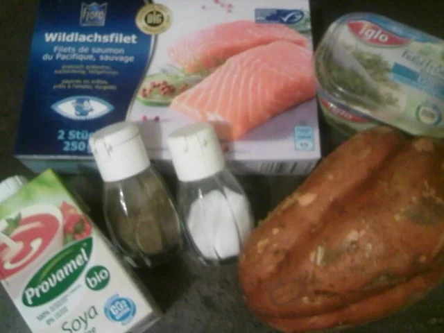 Rezept: Lachs mit Sojasahne auf Süsskartoffel-Spiegel Bild Nr. 2 Lachs mit Sojasahne auf Süsskartoffel-Spiegel - Rezept - Bild Nr. 2