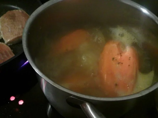 Rezept: Lachs mit Sojasahne auf Süsskartoffel-Spiegel Bild Nr. 4 Lachs mit Sojasahne auf Süsskartoffel-Spiegel - Rezept - Bild Nr. 4