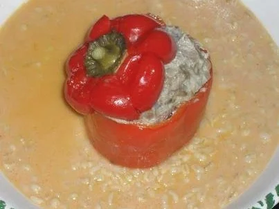 Rezept: Gefüllte Paprika mit Hackfleisch und Feta Gefüllte Paprika mit Hackfleisch und Feta - Rezept