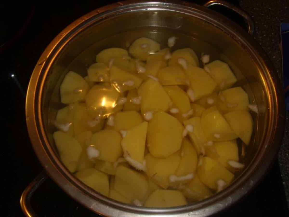 Buletten - Rosenkohl und Kartoffelstampf - Rezept - Bild Nr. 2