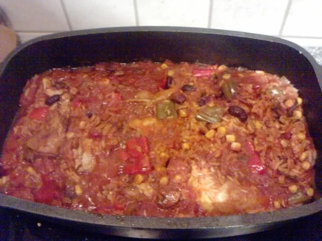HÄHNCHENSCHENKEL DIABLO IN GEMÜSE UND REIS GEBETTET - Rezept - Bild Nr. 11