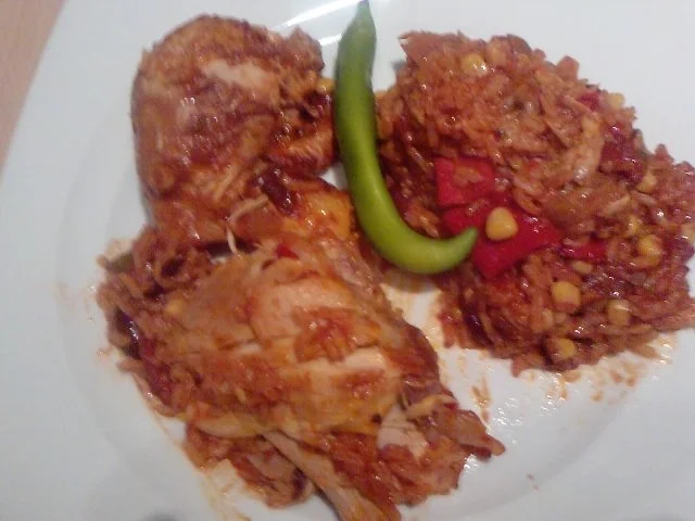 HÄHNCHENSCHENKEL DIABLO IN GEMÜSE UND REIS GEBETTET - Rezept - Bild Nr. 12