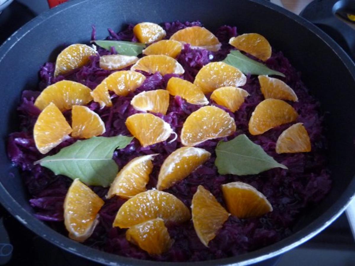 Gänsekeulen, Mandarinen - Rotkohl und Semmelklöße - Rezept - Bild Nr. 11