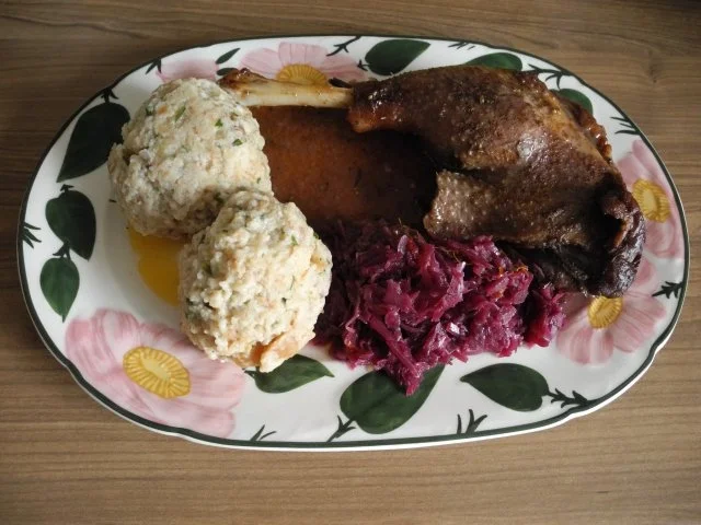 Gänsekeulen, Mandarinen - Rotkohl und Semmelklöße - Rezept - Bild Nr. 21