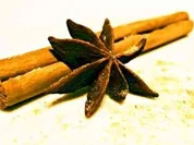 Kalbschnitzel an weihnachtlicher Pfefferrahmsauce und Rote-Bete-Feldsalat - Rezept