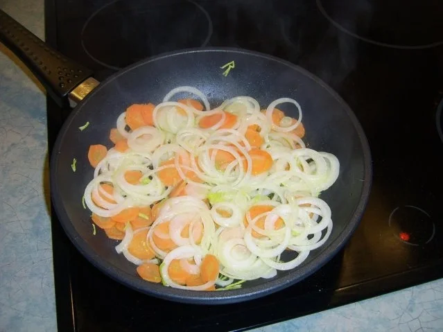 Hühnchen im Gemüsebett mit Kräuterkruste - Rezept - Bild Nr. 8
