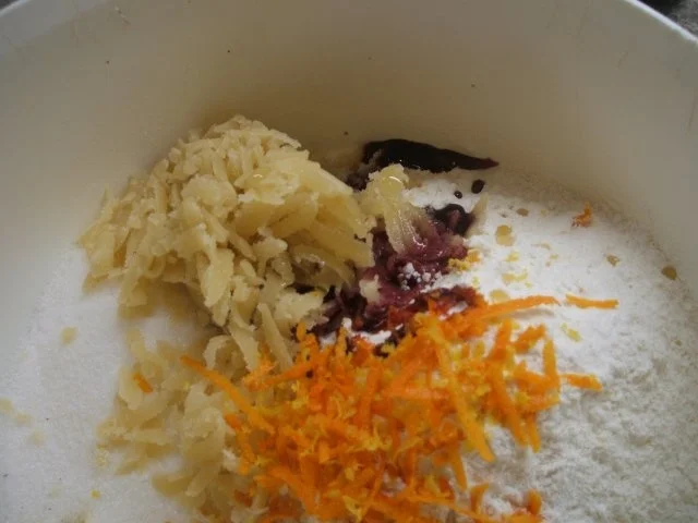 Rezept: Plätzchen: Mürbe Orangenmarzipanbällchen Bild Nr. 4 Plätzchen: Mürbe Orangenmarzipanbällchen - Rezept - Bild Nr. 4