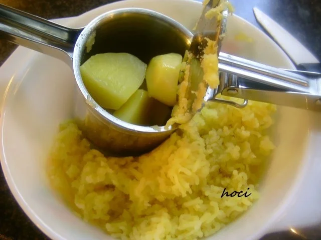 GOLDBRAUNE PETERSILIENFINGERLINGE AUS KARTOFFELTEIG - Rezept - Bild Nr. 5