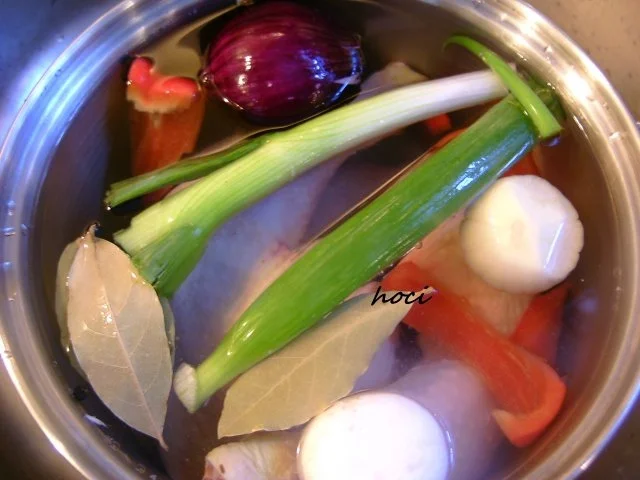 Rezept: GEMÜSESUPPE MIT REIS UND FLEISCHEINLAGE Bild Nr. 2 GEMÜSESUPPE MIT REIS UND FLEISCHEINLAGE - Rezept - Bild Nr. 2