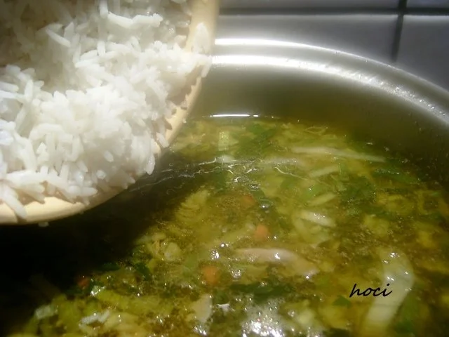 Rezept: GEMÜSESUPPE MIT REIS UND FLEISCHEINLAGE Bild Nr. 12 GEMÜSESUPPE MIT REIS UND FLEISCHEINLAGE - Rezept - Bild Nr. 12