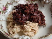 Rezept: Mandelsplitter von Zartbitterschoki und Splitter von weisser Schoki Mandelsplitter von Zartbitterschoki und Splitter von weisser Schoki - Rezept