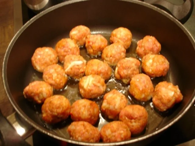 Fleischbällchen auf Kartoffelpüree - Rezept - Bild Nr. 8