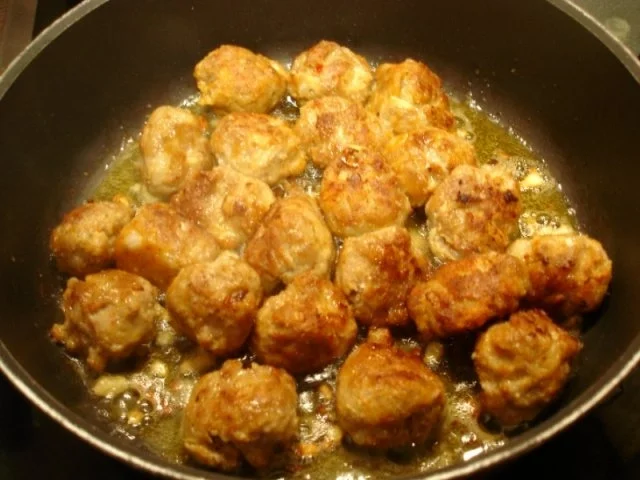 Fleischbällchen auf Kartoffelpüree - Rezept - Bild Nr. 9