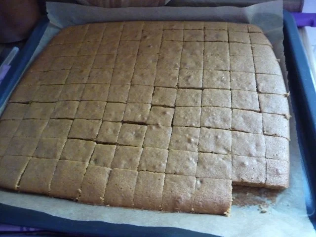 Plätzchen & Kekse : Dominosteine : Lebkuchen - Schokowürfel ...Rz frei Schnautze - Rezept - Bild Nr. 11