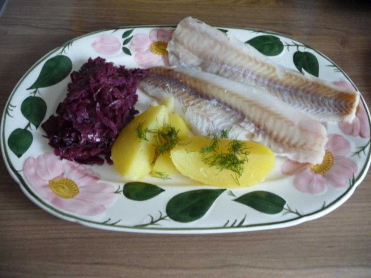 Fisch : Gedünsteter Alaska-Seelachs mit Mandarinen - Rotkohl und Salzkartoffeln - Rezept - Bild Nr. 4
