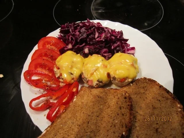 Rezept: Champignons gefüllt Bild Nr. 2 Champignons gefüllt - Rezept - Bild Nr. 2