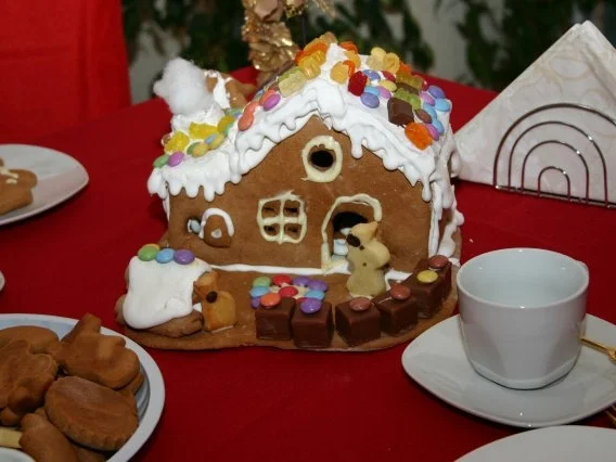 Rezept: Tannenbäume aus Lebkuchen Bild Nr. 3 Tannenbäume aus Lebkuchen - Rezept - Bild Nr. 3