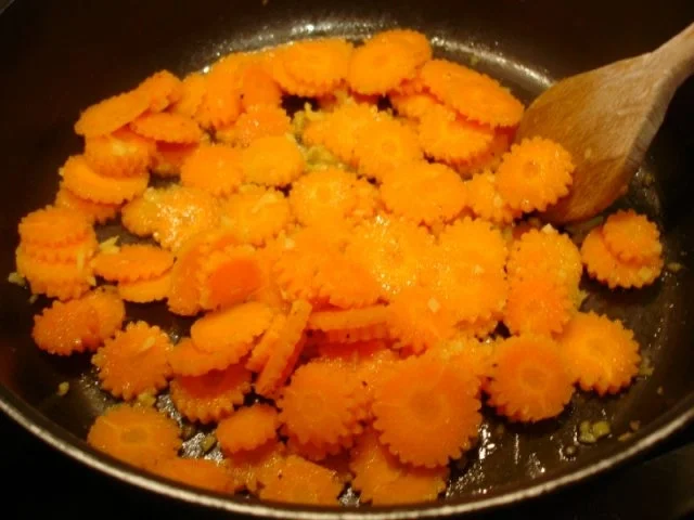 Chinakohl mit Ingwer-Möhreblüten - Rezept - Bild Nr. 8