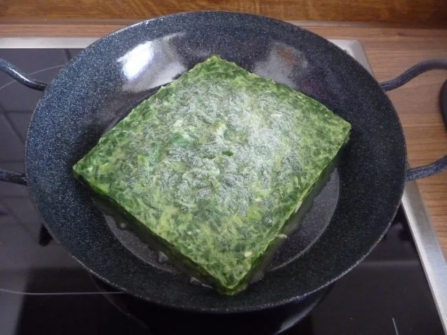 Rezept: Vegetarisch : Bratkartoffeln mit Ei und Sahnespinat Bild Nr. 3 Vegetarisch : Bratkartoffeln mit Ei und Sahnespinat - Rezept - Bild Nr. 3