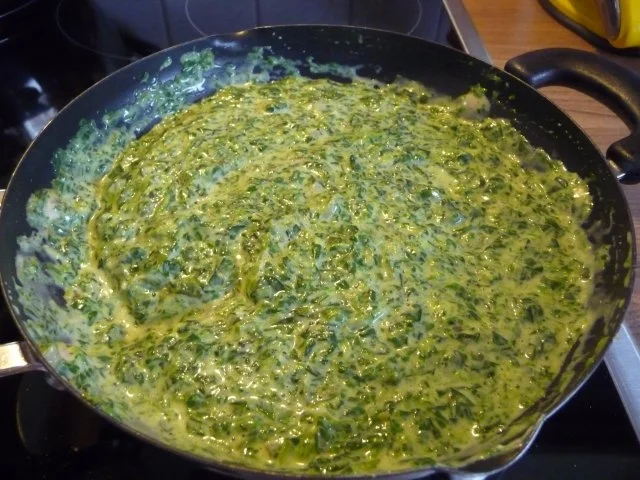 Rezept: Vegetarisch : Bratkartoffeln mit Ei und Sahnespinat Bild Nr. 4 Vegetarisch : Bratkartoffeln mit Ei und Sahnespinat - Rezept - Bild Nr. 4