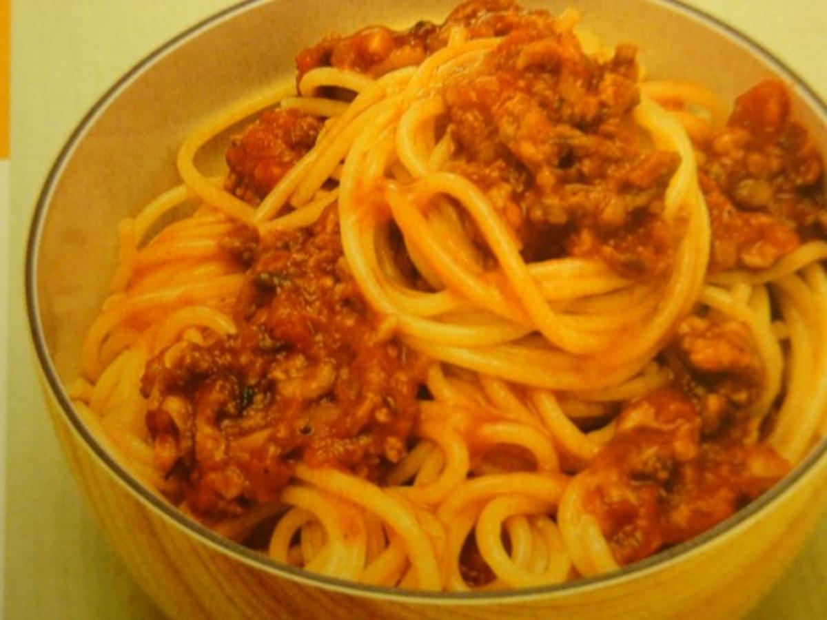 Sauce Bolognese mit Spaghetti oder Linguine - Rezept