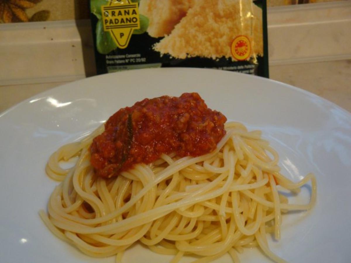 Sauce Bolognese mit Spaghetti oder Linguine - Rezept - Bild Nr. 2