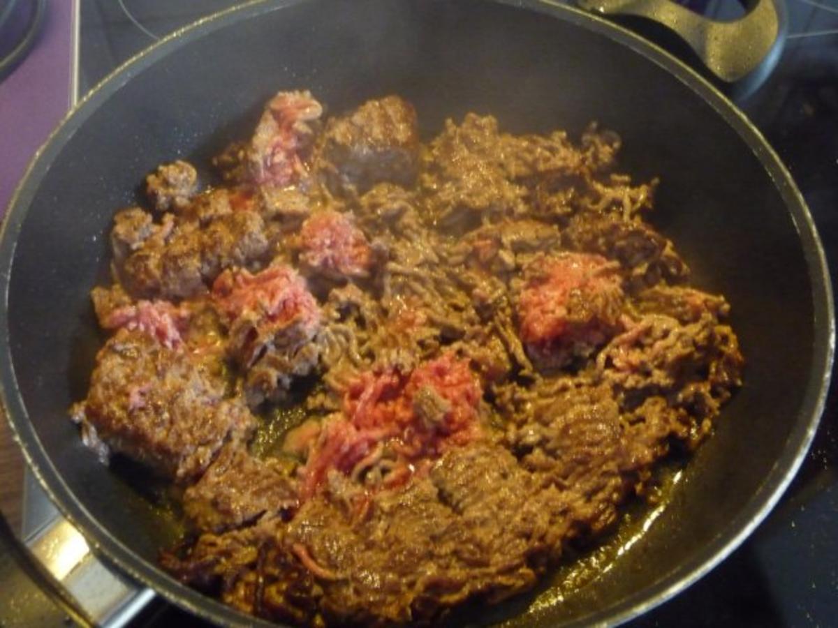 Unter 30 Minuten : Spaghetti mit Zwiebel-Hackfleisch in Tomatensoße - Rezept - Bild Nr. 3