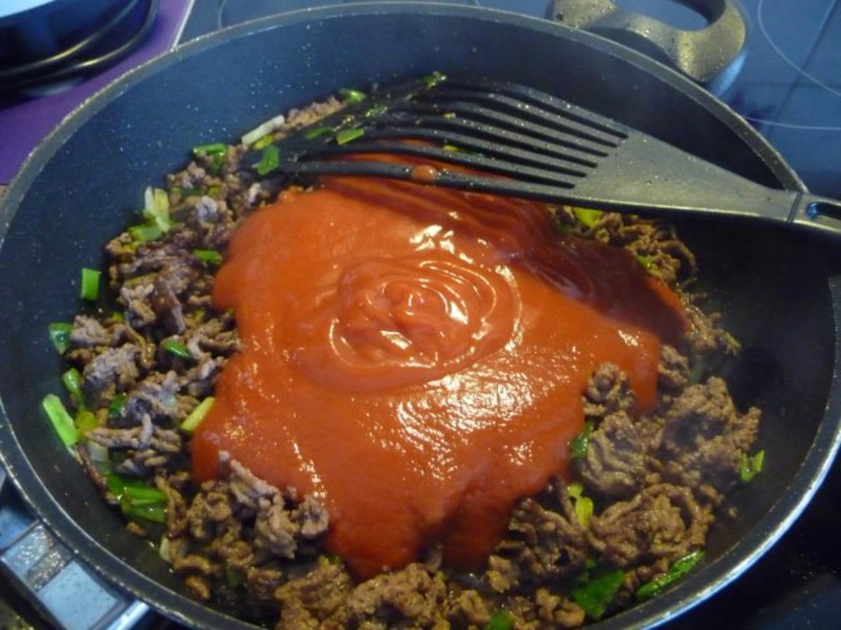 Unter 30 Minuten : Spaghetti mit Zwiebel-Hackfleisch in Tomatensoße - Rezept - Bild Nr. 6