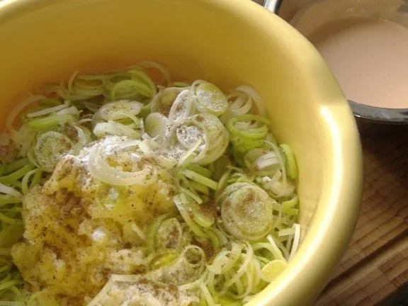 Rezept: Kartoffel-Lauch-Rösti mit Räucherlachs Bild Nr. 2 Kartoffel-Lauch-Rösti mit Räucherlachs - Rezept - Bild Nr. 2