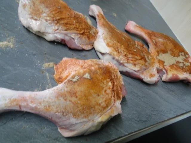 Entenkeulen von der Barbarie-Ente mit Rosenkohl und Rotkohl - Rezept - Bild Nr. 2