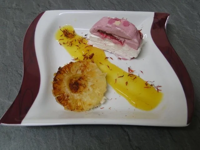 Krosse Ananas mit Chili auf einen  Mangospiegel - Rezept