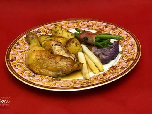 Rezept: Goldbroiler mit Petersilienkartoffeln und Mischgemüse (Hanka Rackwitz) Goldbroiler mit Petersilienkartoffeln und Mischgemüse (Hanka Rackwitz) - Rezept