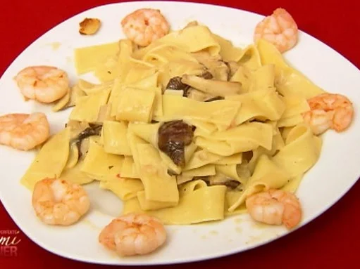 Rezept: Bandnudeln an Weißweinsahnesauce mit Steinpilzen (Marco von Reeken) Bandnudeln an Weißweinsahnesauce mit Steinpilzen (Marco von Reeken) - Rezept