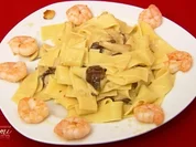 Bandnudeln an Weißweinsahnesauce mit Steinpilzen (Marco von Reeken) - Rezept