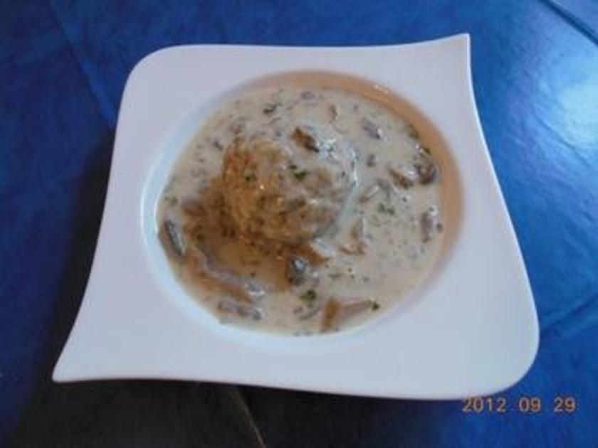 Kochen:Bayrische Semmelknödel mit Rahmschwammerl - einfach - von ...
