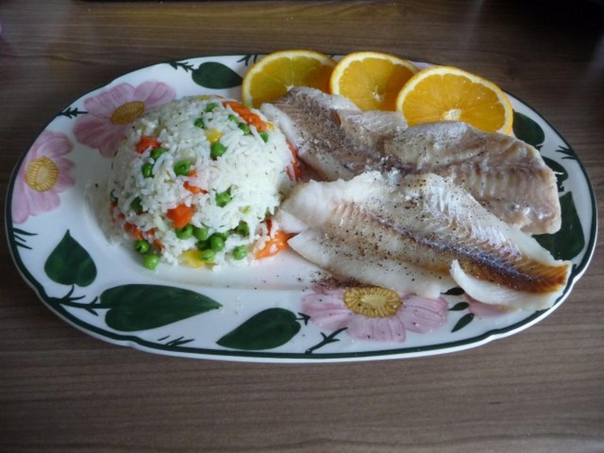 Fisch : Gedünsteter Alaska-Seelachs an Gemüsereis - Rezept