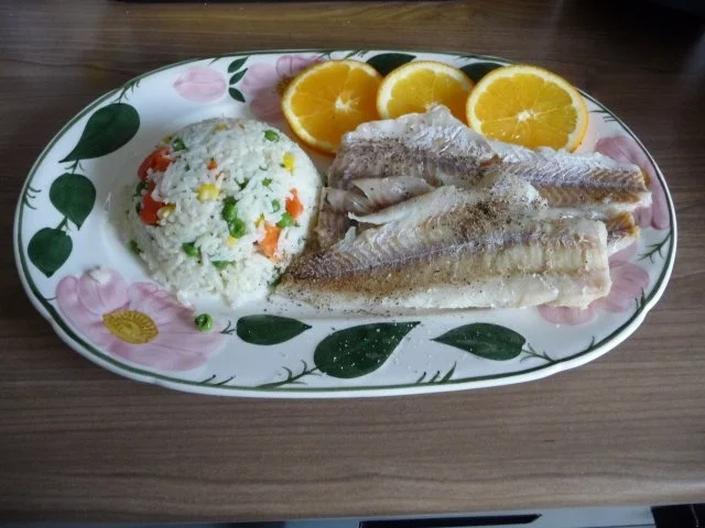 Fisch : Gedünsteter Alaska-Seelachs an Gemüsereis - Rezept - Bild Nr. 2